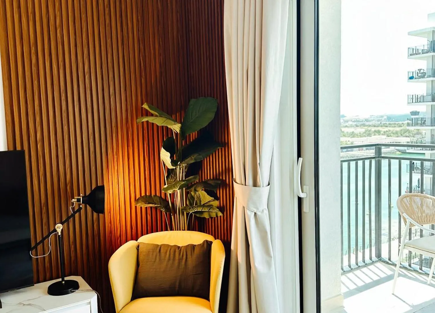 Yas Island, Stunning 2 Bedroom, 4Beds Close To All The Parks! アブダビ 0*,  アラブ首長国連邦