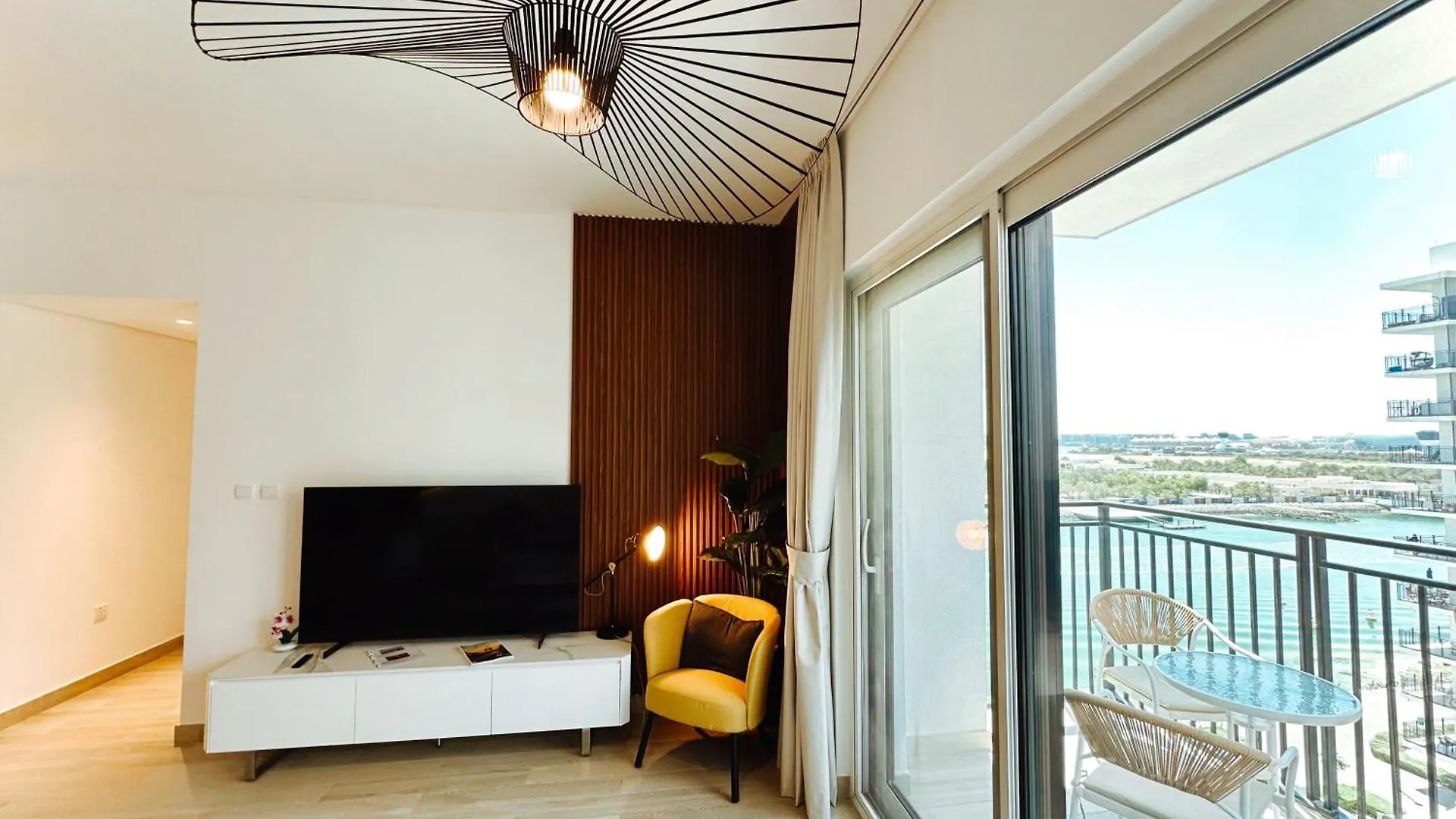 אבו דאבי Yas Island, Stunning 2 Bedroom, 4Beds Close To All The Parks! אבו דאבי