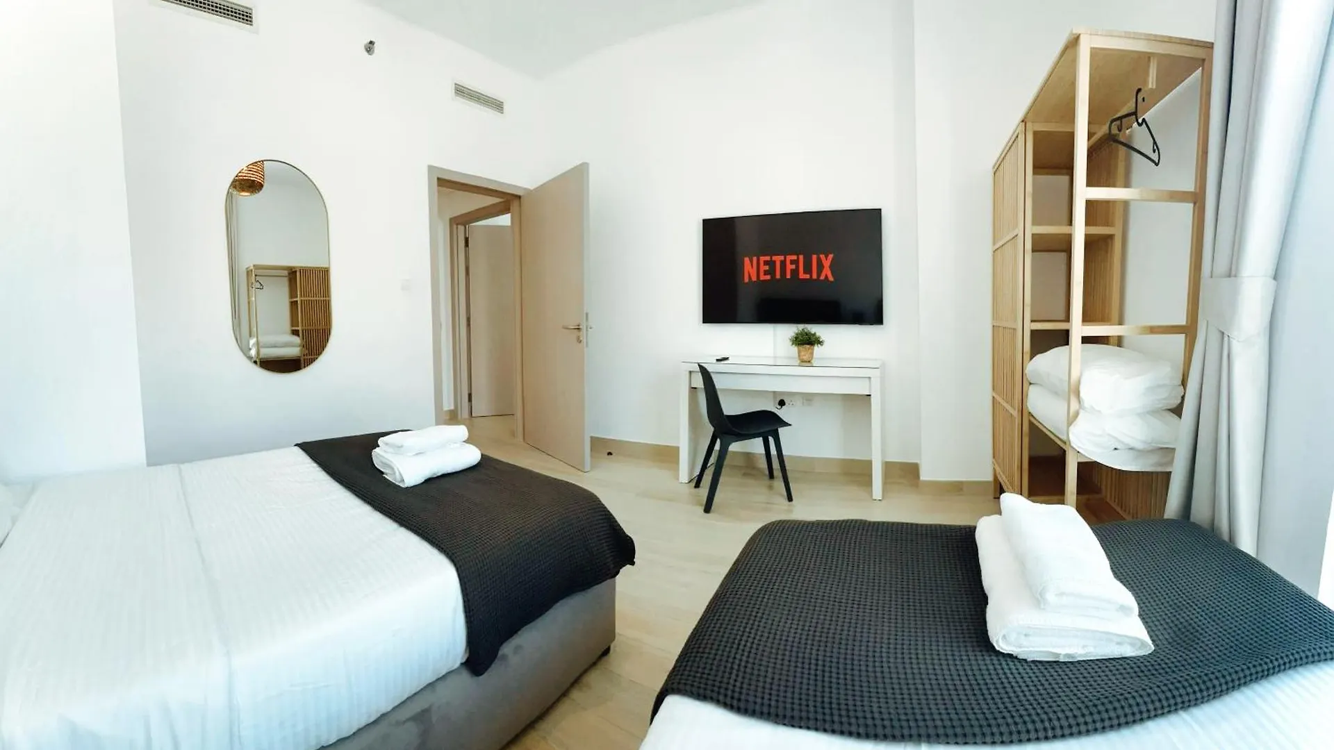 אבו דאבי Yas Island, Stunning 2 Bedroom, 4Beds Close To All The Parks! דירה אבו דאבי