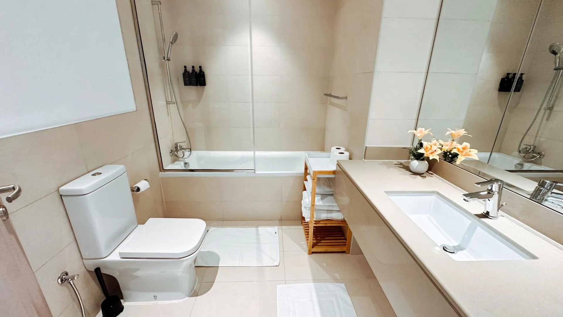 Appartement Yas Island, Stunning 2 Bedroom, 4Beds Close To All The Parks! Abou Dabi Émirats arabes unis