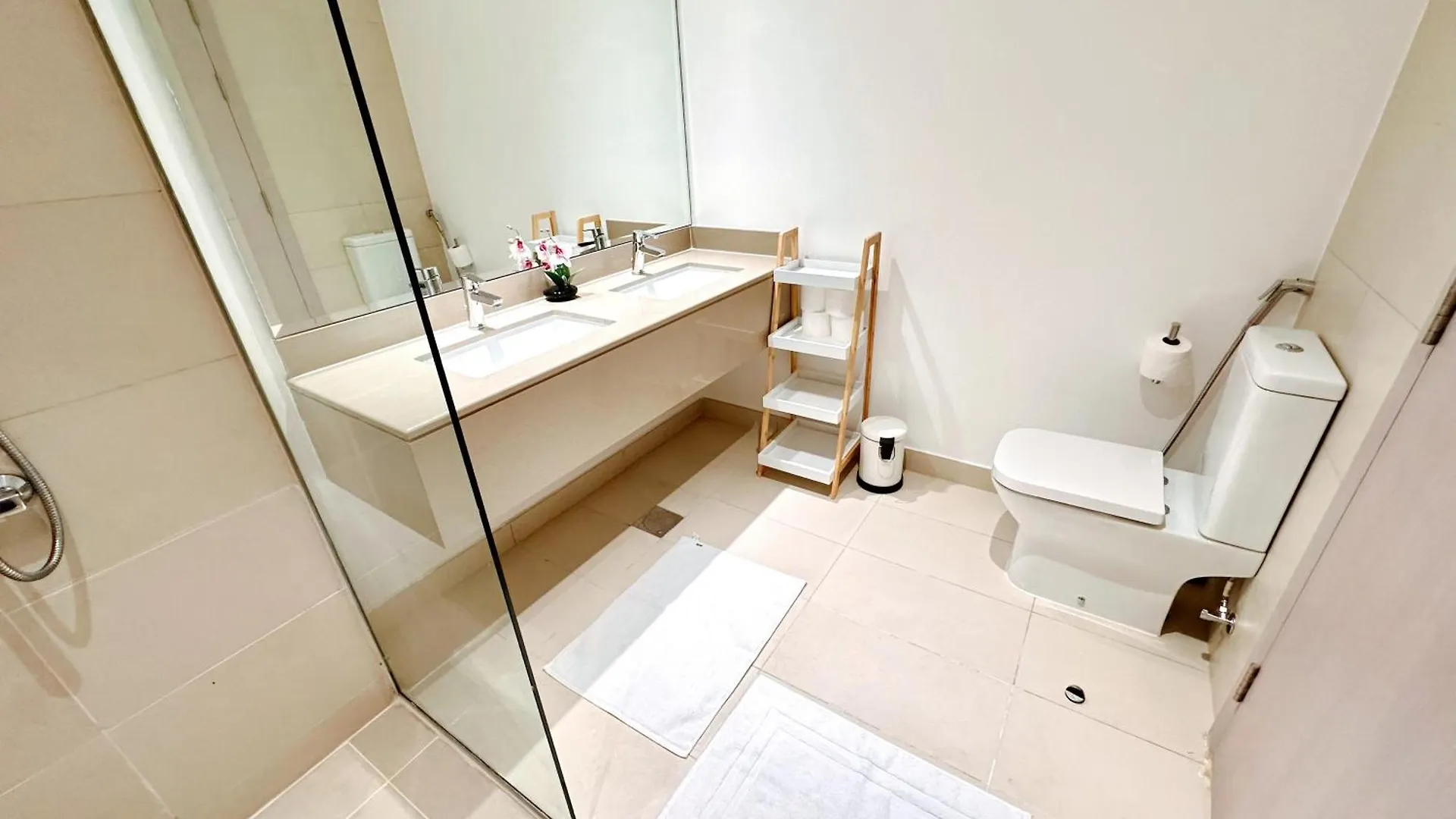 Appartement Yas Island, Stunning 2 Bedroom, 4Beds Close To All The Parks! Abou Dabi